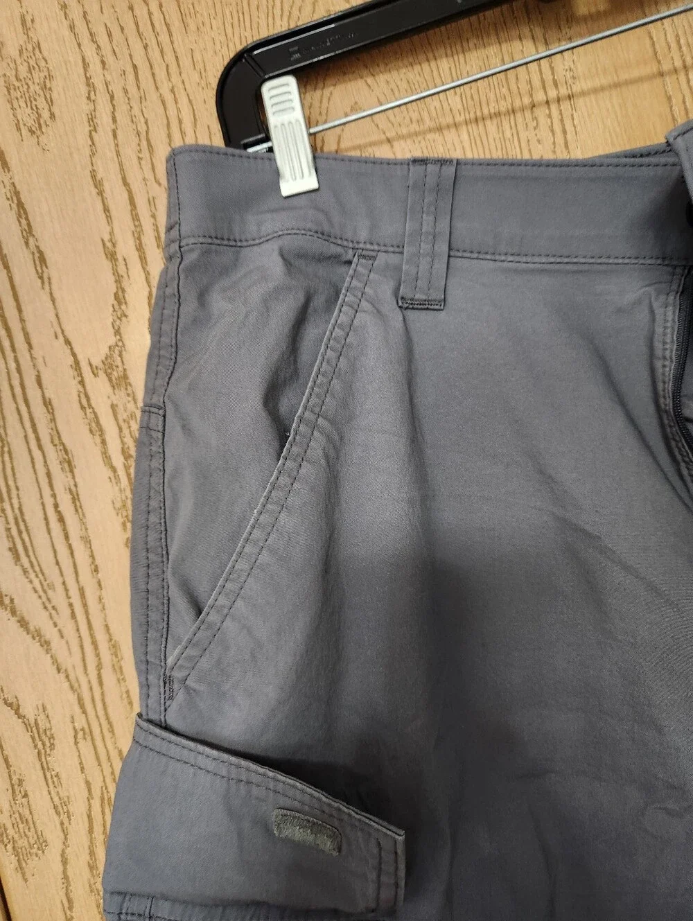 Wrangler Men's Gray Cargo Shorts - Classic Utility Style. New W/O Tags